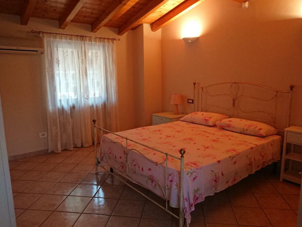 Il Carpino Bianco Bilocale Apartment Puegnago del Garda Exterior photo