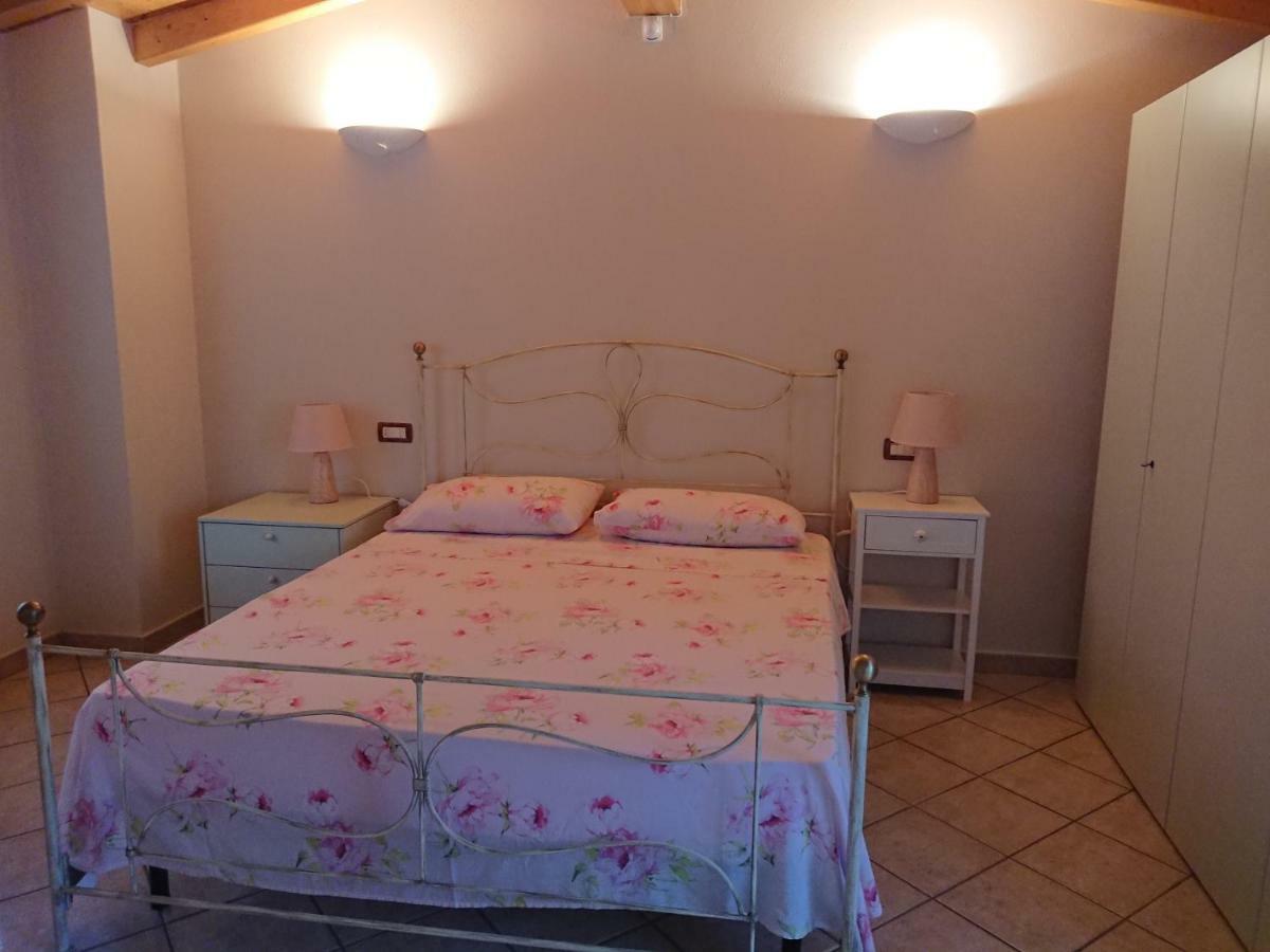 Il Carpino Bianco Bilocale Apartment Puegnago del Garda Exterior photo